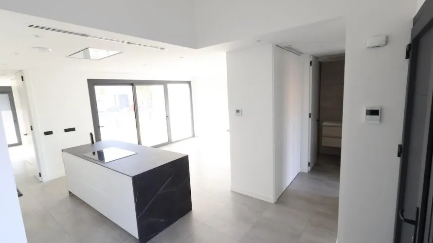 Apartamento de 3 dormitorios en Los Alcázares, España No. 2002 № 2