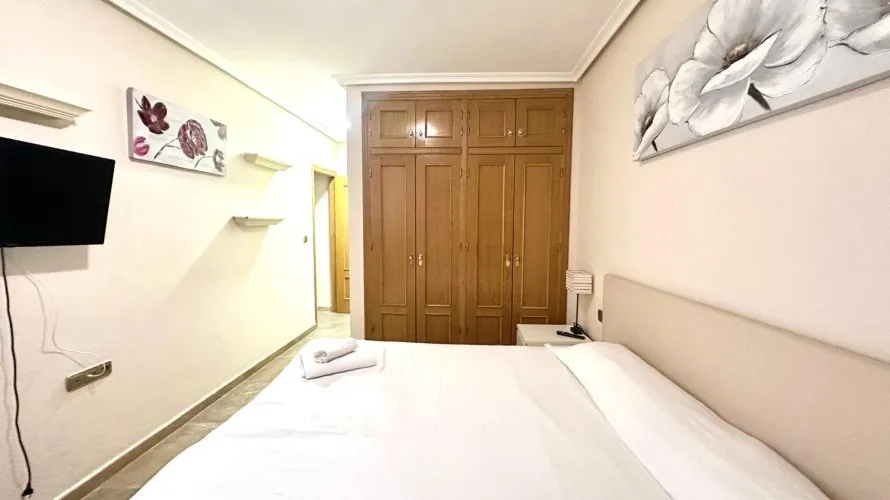 Apartamento de 3 dormitorios en Torrevieja, España No. 2393 № 4
