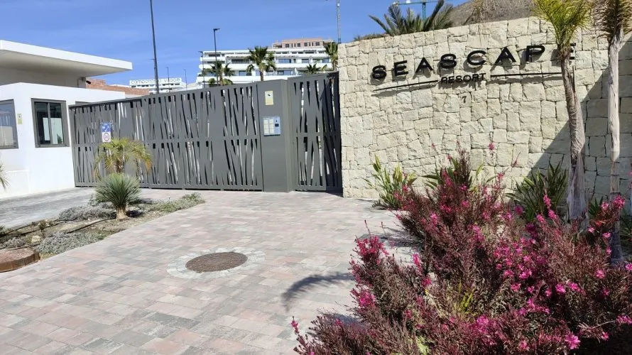Apartamento de 2 dormitorios en Finestrat, España No. 1800 № 1