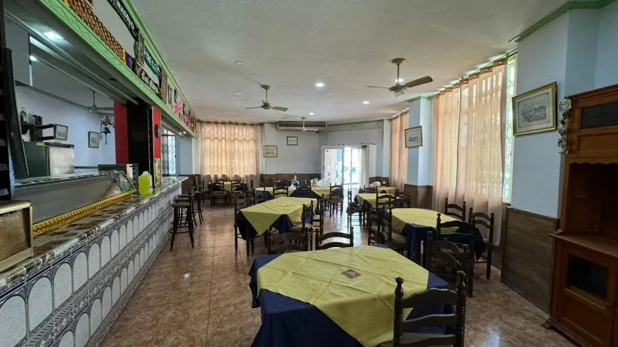 Propiedad comercial de 118m² en Torrevieja, España No. 1483 № 4