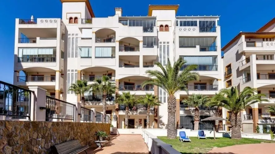 Apartamento de 3 dormitorios en Guardamar del Segura, España No. 1985 № 13