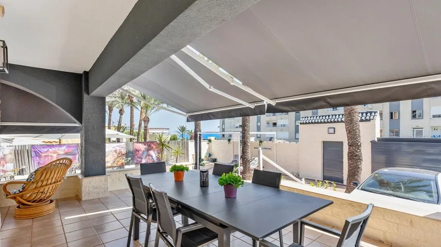 Villa de 4 dormitorios en Torrevieja, España No. 2165 № 23