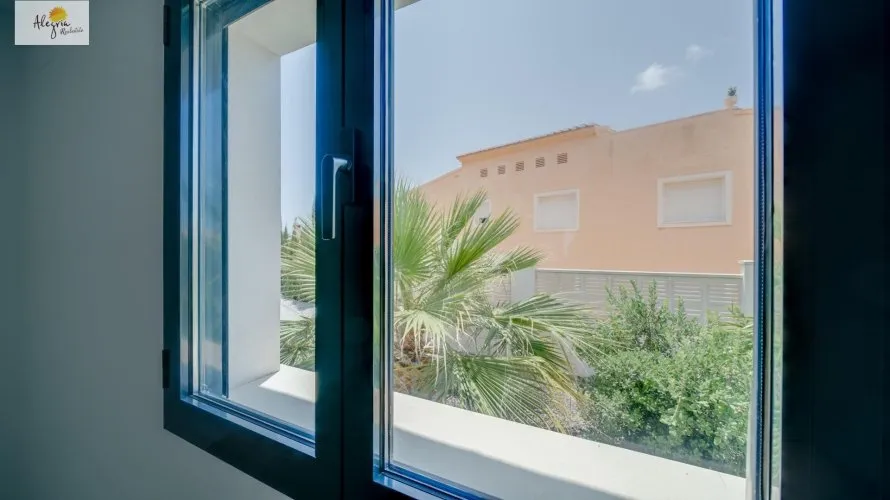 Villa de 5 dormitorios en Calpe, España No. 1790 № 12