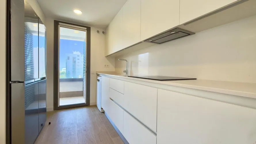 Apartamento de 3 dormitorios en Alicante, España No. 2408 № 7