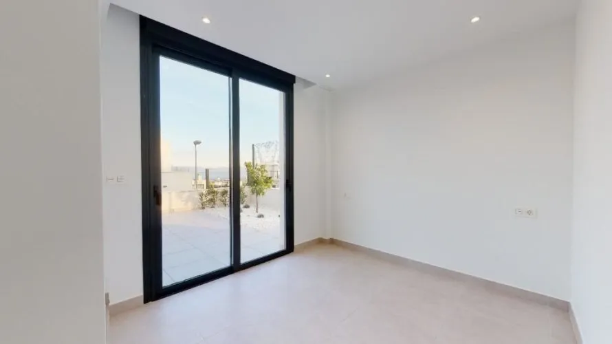 Apartamento de 4 dormitorios en La Alberca, España No. 1712 № 2