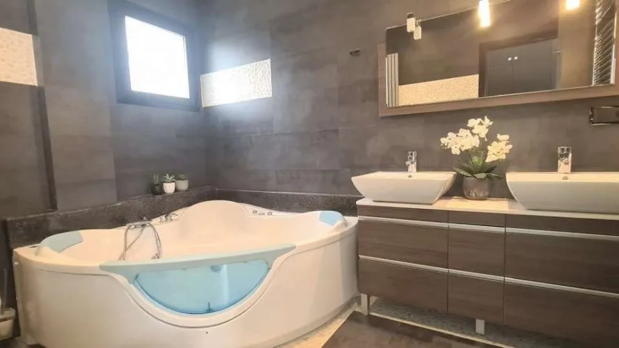 Villa de 5 dormitorios en Calpe, España No. 1703 № 2