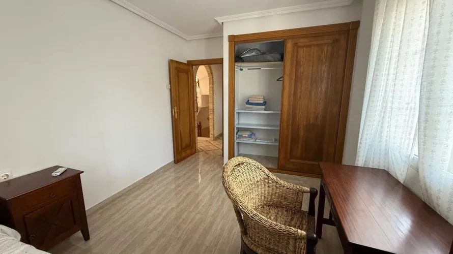 Сasa de 3 dormitorios en Torrevieja, España No. 2323 № 9