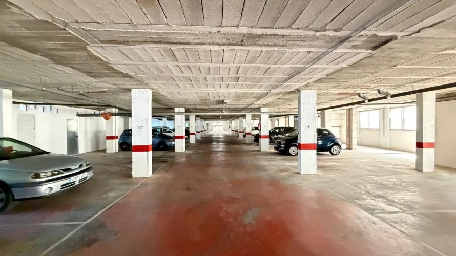 Propiedad comercial de 2800m² en Torrevieja, España No. 2675 № 16
