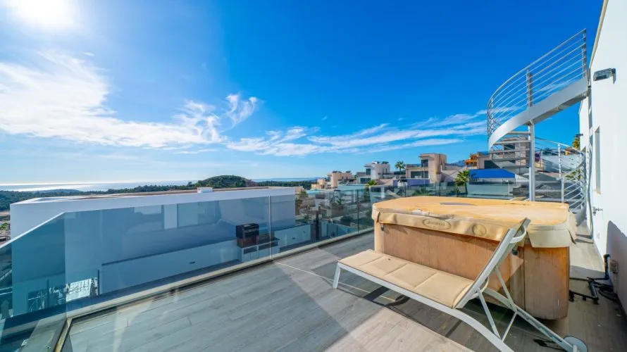 Villa de 4 dormitorios en Finestrat, España No. 2479 № 28
