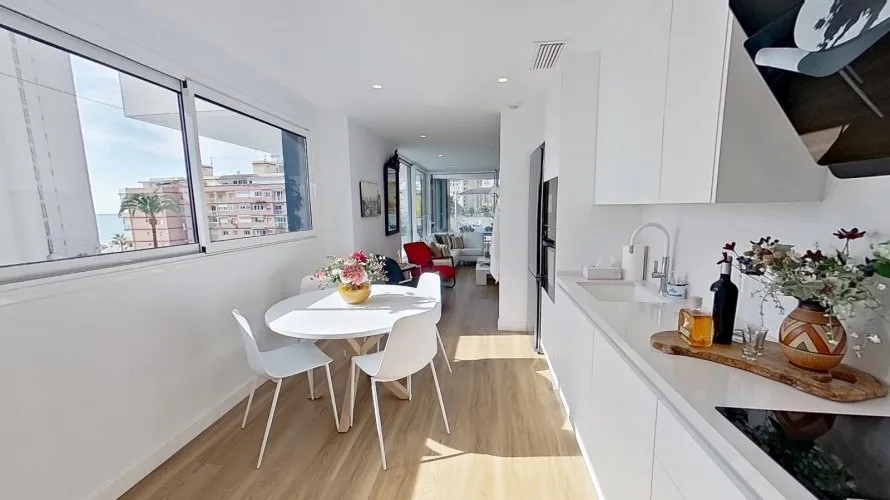 Apartamento de 2 dormitorios en Benidorm, España No. 1563 № 24