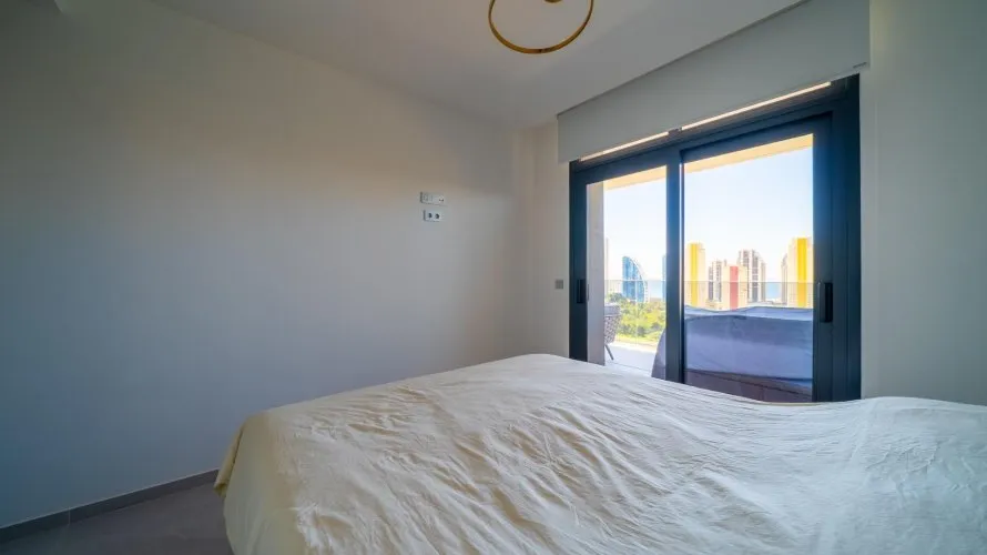 Apartamento de 2 dormitorios en Benidorm, España No. 2074 № 19