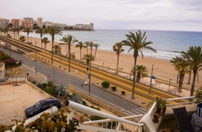 Apartamento de 3 dormitorios en El Campello, España No. 2084
