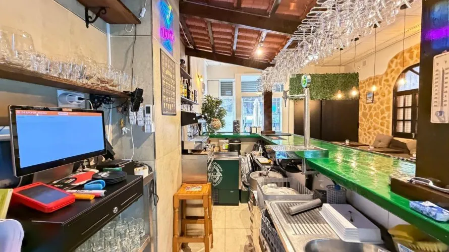 Propiedad comercial de 57m² en Torrevieja, España No. 2311 № 9
