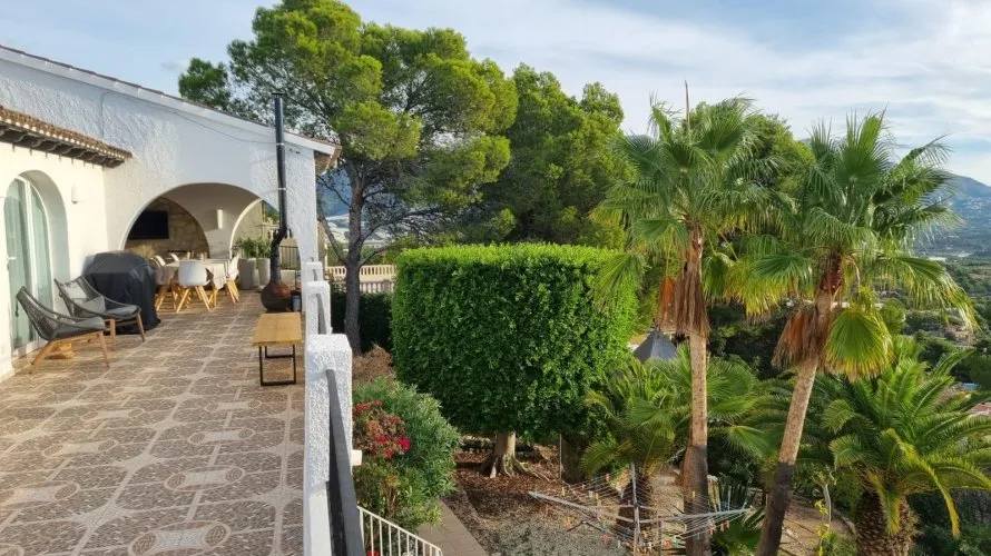 Villa de 3 dormitorios en La Nucia, España No. 2613 № 1