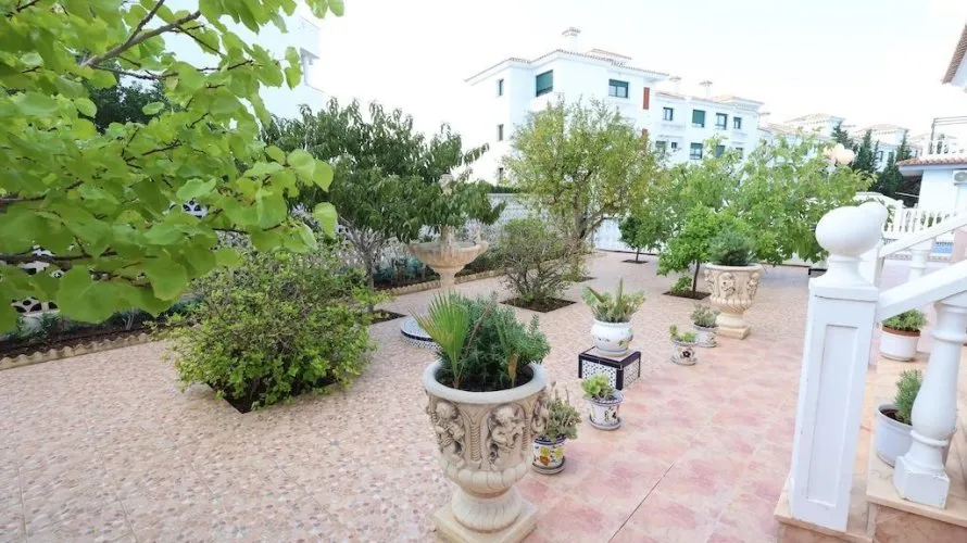 Apartamento de 5 dormitorios en Alicante, España No. 2211 № 28