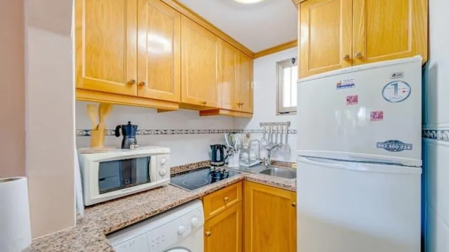 Apartamento de 2 dormitorios en Villajoyosa, España No. 2424 № 19