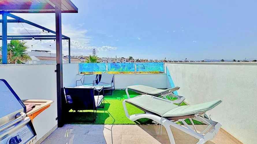 Bungalow de 3 dormitorios en Torrevieja, España No. 2167 № 25