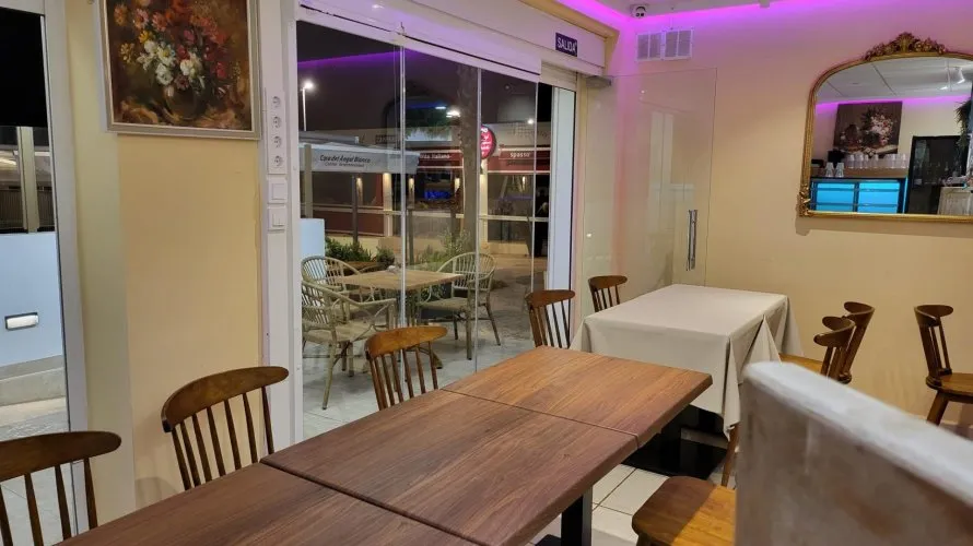 Propiedad comercial de 85m² en Calpe, España No. 2149 № 9