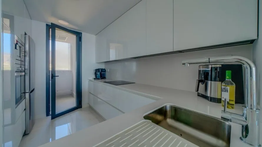 Apartamento de 2 dormitorios en Benidorm, España No. 2521 № 12