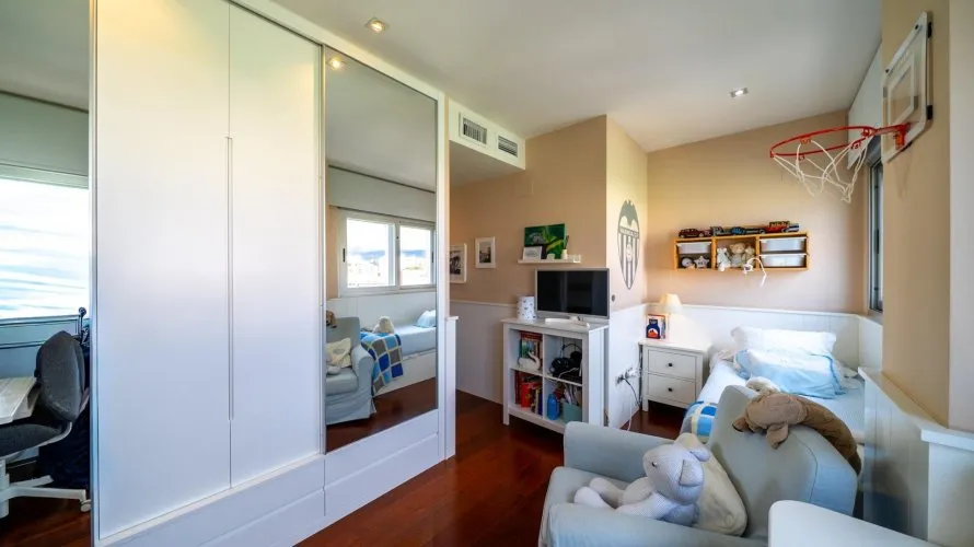 Apartamento de 4 dormitorios en Villajoyosa, España No. 2306 № 28