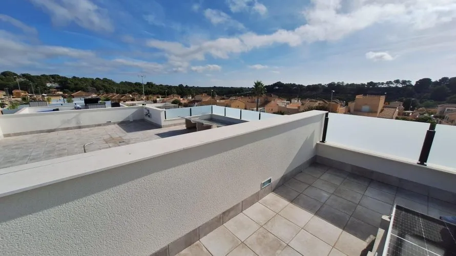 Villa de 3 dormitorios en Pinar De Campoverde, España No. 1527 № 1