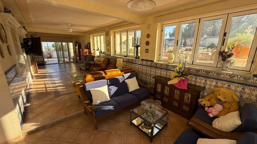 Villa de 4 dormitorios en Villamartin, España No. 2373 № 17