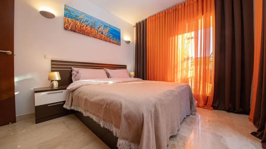 Apartamento de 2 dormitorios en Torrevieja, España No. 1895 № 21