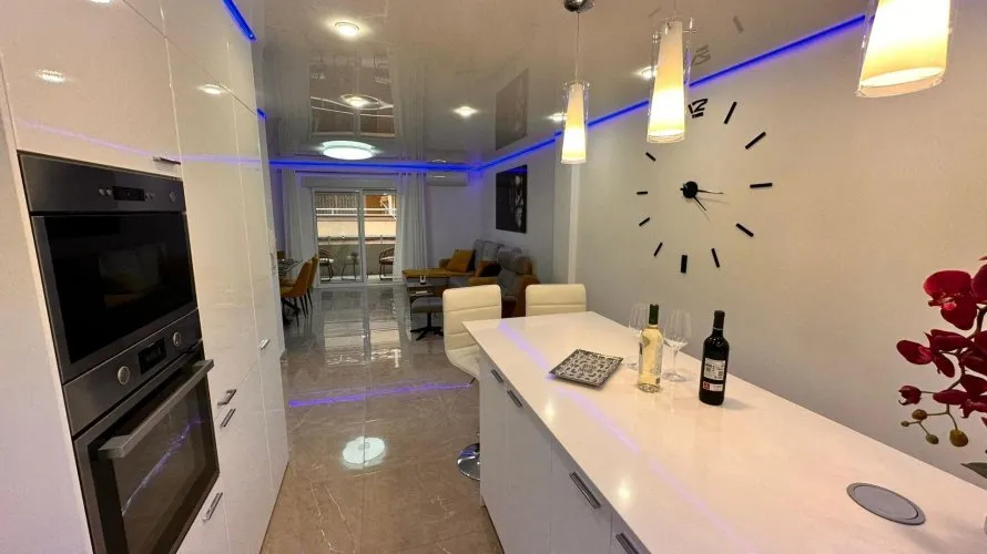 Apartamento de 3 dormitorios en Torrevieja, España No. 1784 № 7