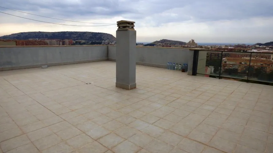Ático de 4 dormitorios en Alicante, España No. 1495