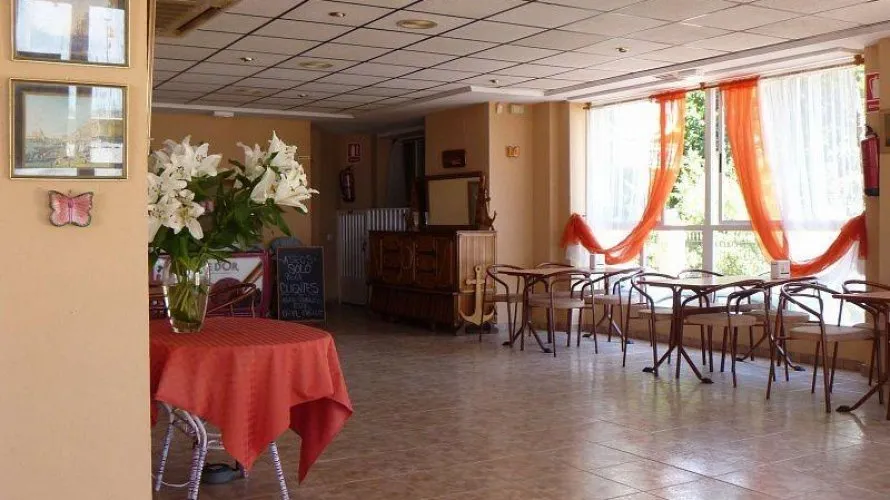 Propiedad comercial de 400m² en Torrevieja, España No. 1918