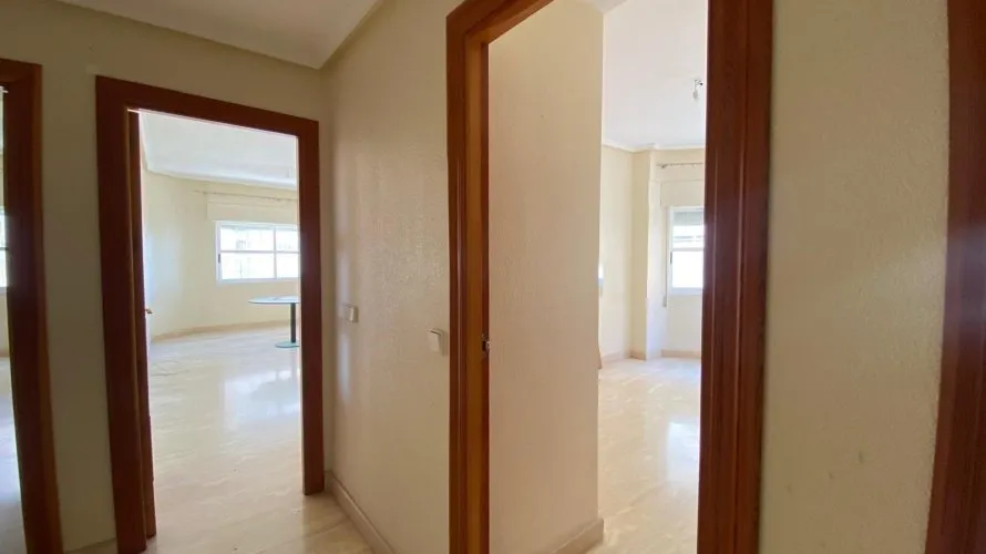 Apartamento de 4 dormitorios en Torrevieja, España No. 2121 № 18