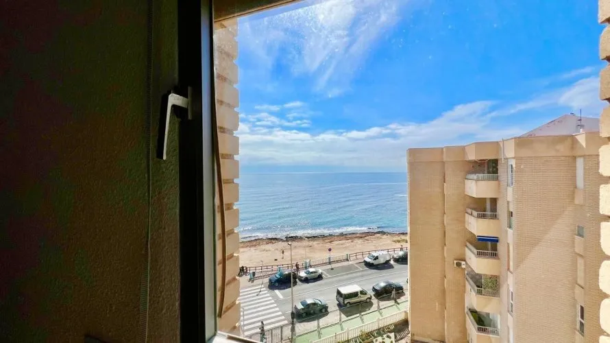 Ático de 2 dormitorios en Torrevieja, España No. 2298 № 22