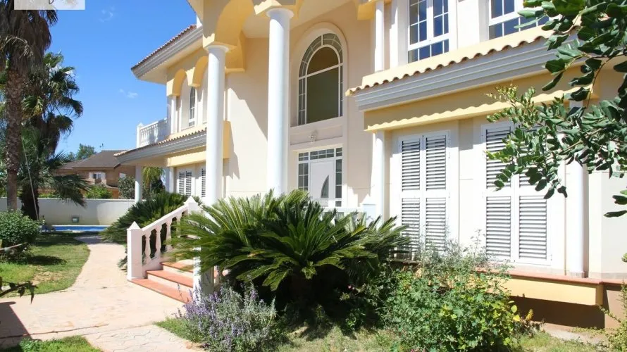 Apartamento de 4 dormitorios en L'Eliana, España No. 2481 № 13