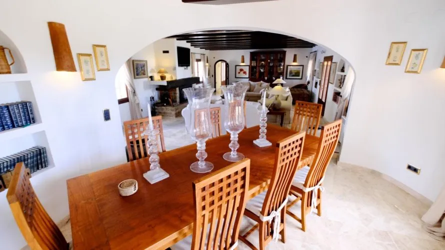 Villa de 4 dormitorios en Fustera, España No. 1627 № 2