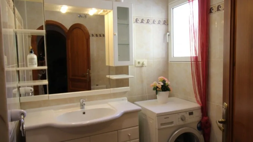 Villa de 5 dormitorios en Calpe, España No. 1639 № 15