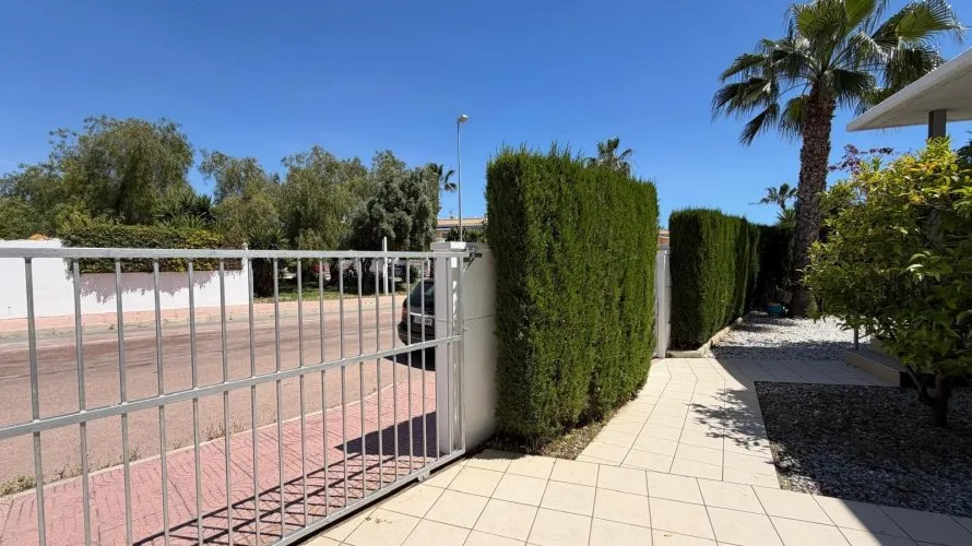 Villa de 4 dormitorios en Ciudad Quesada, España No. 2377 № 2