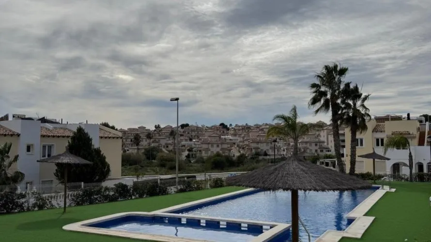 Apartamento de 2 dormitorios en Campoamor, España No. 2605 № 4