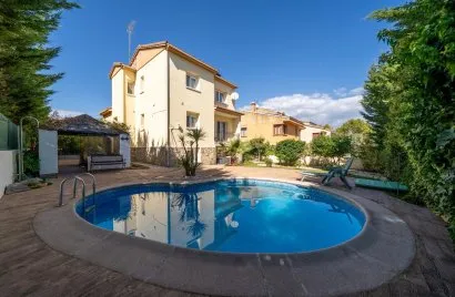 Apartamento de 5 dormitorios en San Martín de Valdeiglesias, España No. 2602