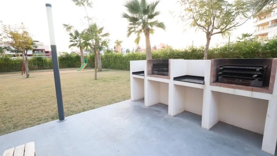 Apartamento de 2 dormitorios en Torrevieja, España No. 2596 № 4