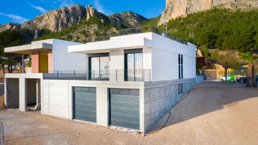Villa de 3 dormitorios en Polop, España No. 1602 № 2