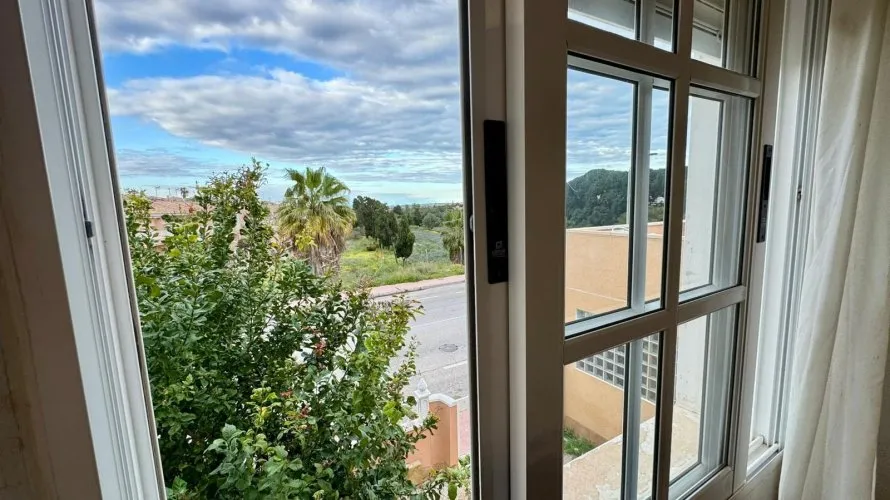Apartamento de 3 dormitorios en Torrevieja, España No. 2302 № 10