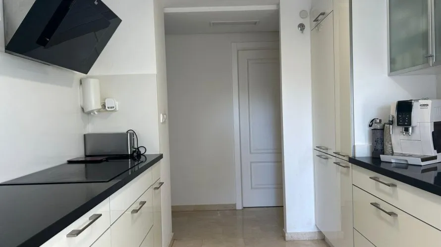Parcela de 2 dormitorios en Albir, España No. 1989 № 8