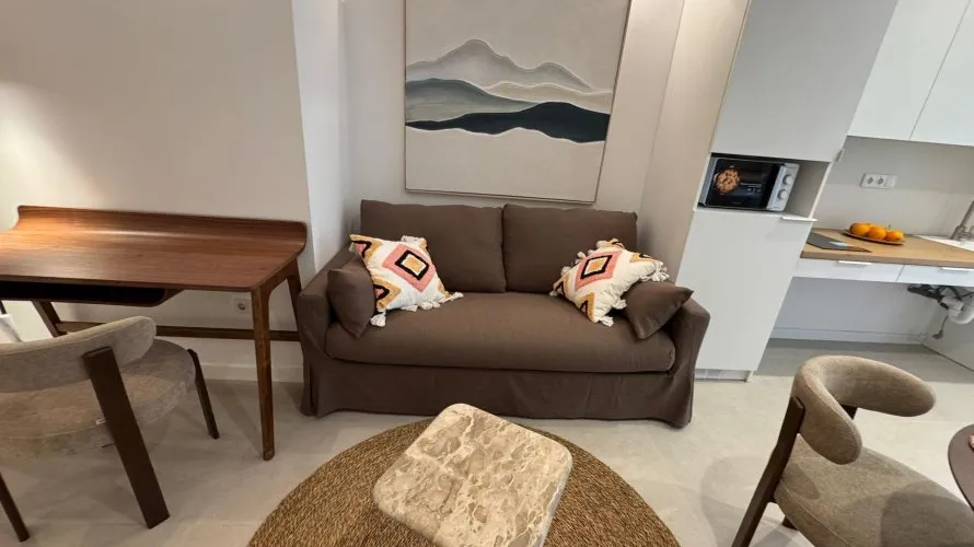 Propiedad comercial de 1 dormitorio en Valencia, España No. 2640 № 9