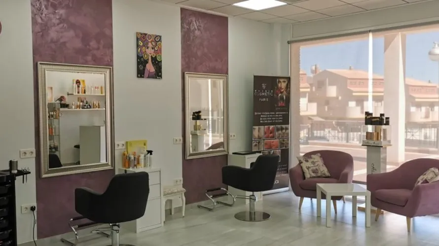 Propiedad comercial de en La Zenia, España No. 1613 № 18