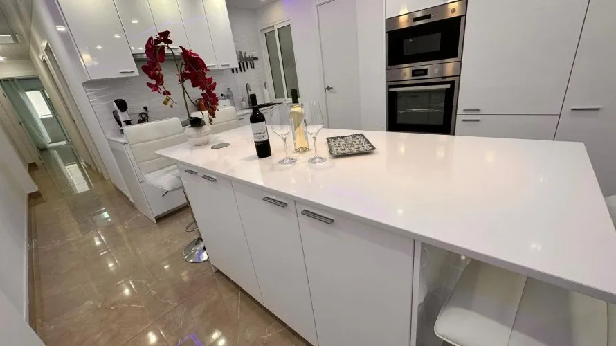 Apartamento de 3 dormitorios en Torrevieja, España No. 1784 № 8