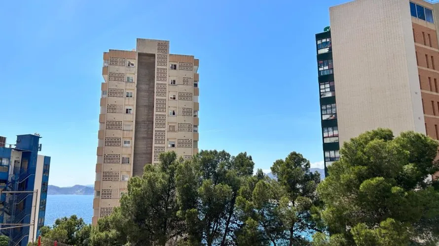 Apartamento de 1 dormitorio en Benidorm, España No. 2452 № 3