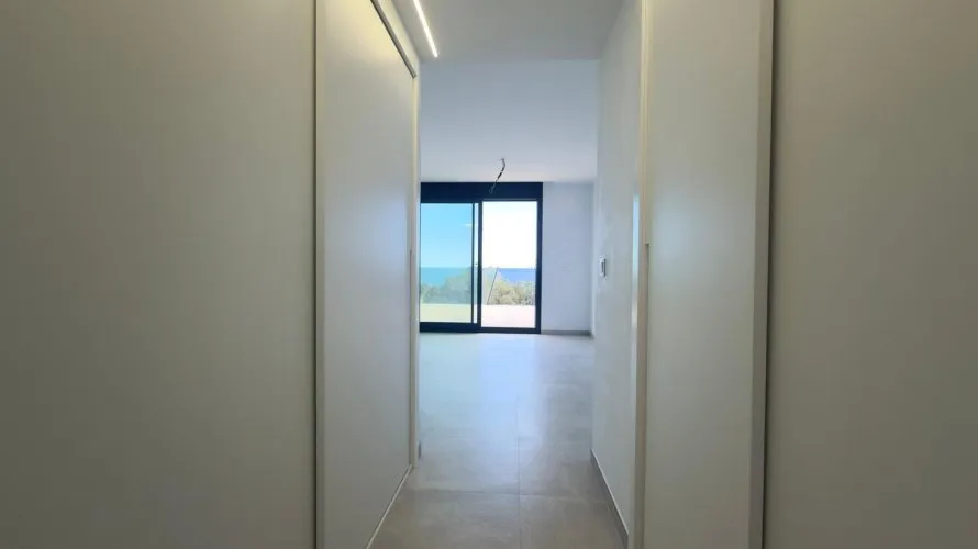 Ático de 3 dormitorios en Villajoyosa, España No. 2451 № 1