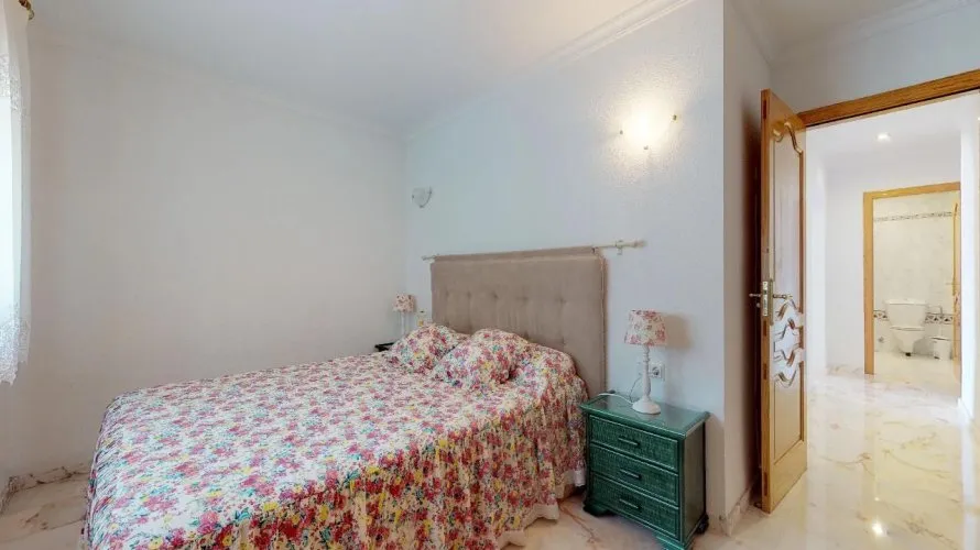 Villa de 7 dormitorios en Maryvilla, España No. 1741 № 22