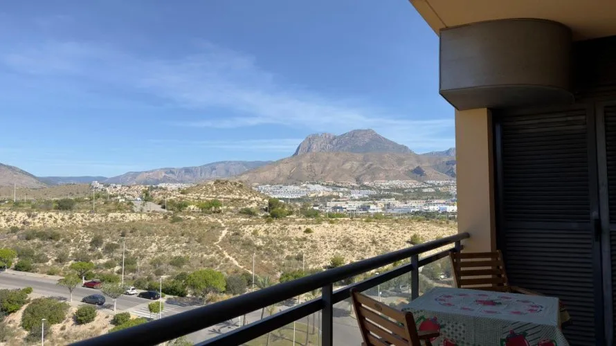 Apartamento de 2 dormitorios en Finestrat, España No. 2631 № 24