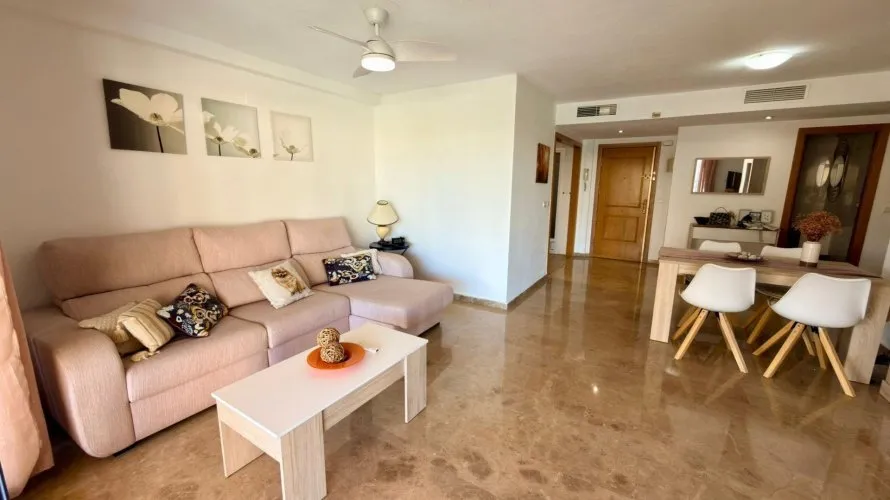 Apartamento de 2 dormitorios en Villajoyosa, España No. 2386 № 1